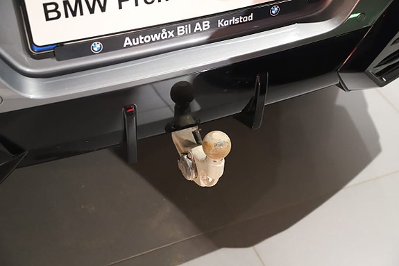 BMW iX2 10 of 18