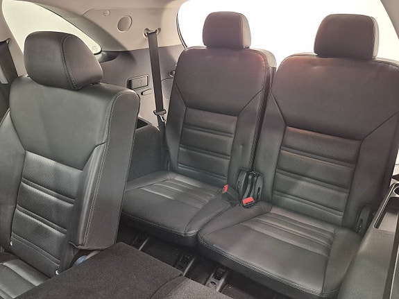 Kia Sorento 10 of 14