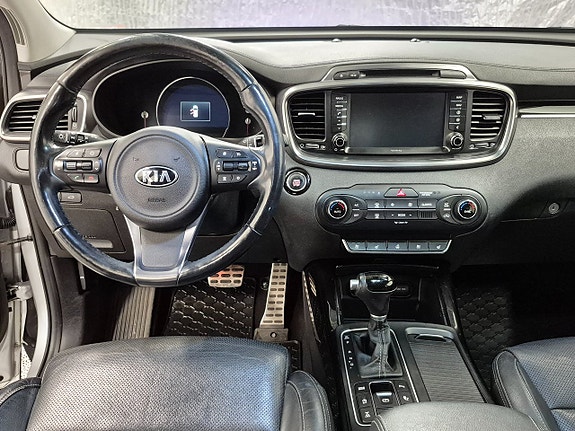Kia Sorento 6 of 14