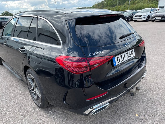 Mercedes-Benz C300 e 4 of 5