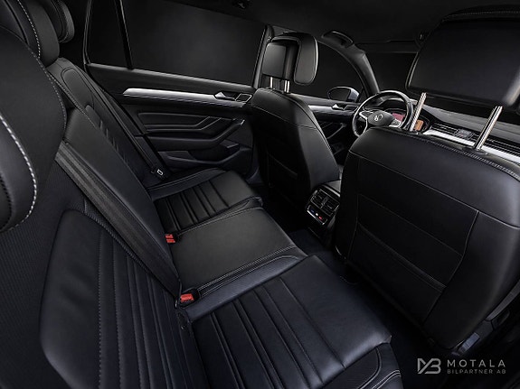 Volkswagen Passat 13 of 14