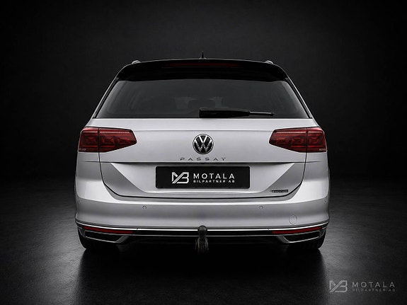Volkswagen Passat 8 of 14