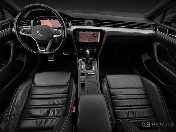 Volkswagen Passat 9 of 14