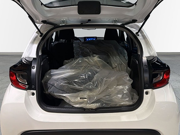 Toyota Yaris 10 of 13
