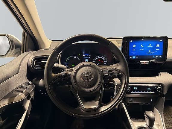 Toyota Yaris 9 of 13