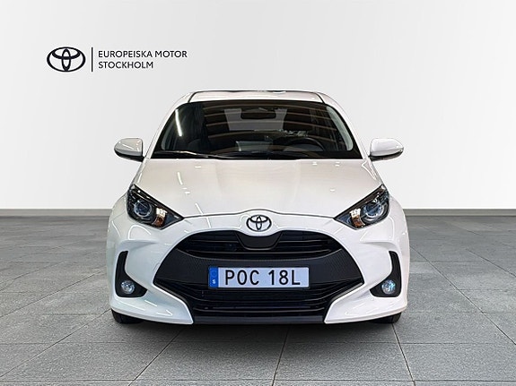 Toyota Yaris 5 of 13