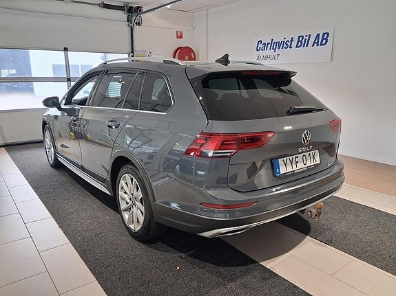 Volkswagen Golf Alltrack 5 of 7