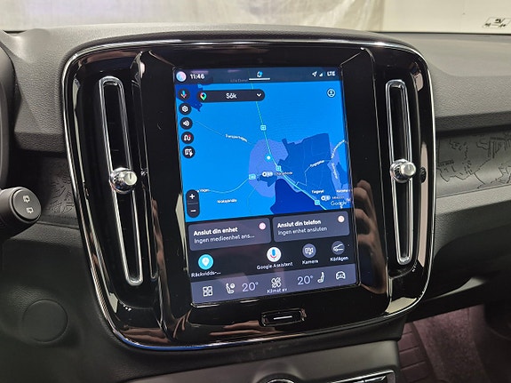 Volvo XC40 7 of 11