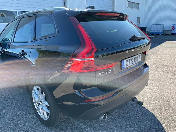 Volvo XC60 4 of 5