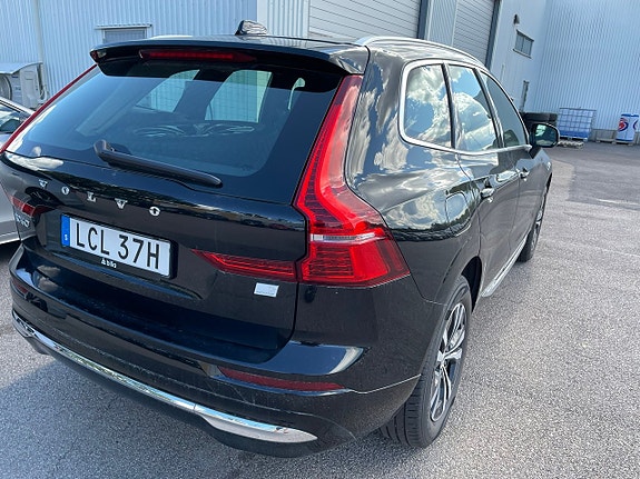 Volvo XC60 3 of 5