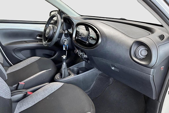Toyota Aygo X 9 of 13