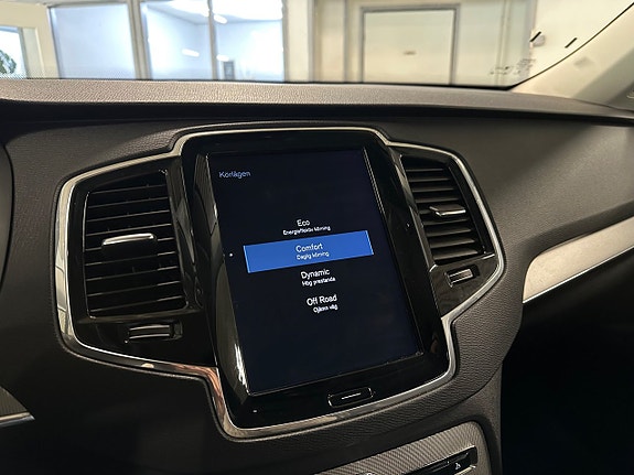 Volvo XC90 18 of 19