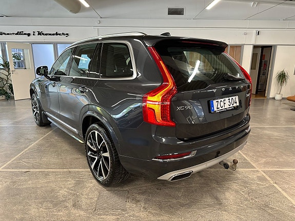 Volvo XC90 4 of 19