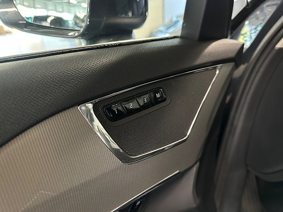 Volvo XC90 11 of 19