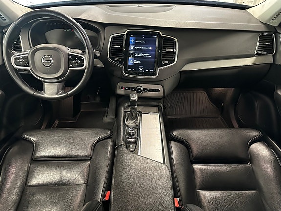 Volvo XC90 9 of 19
