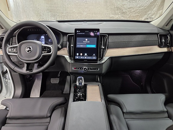 Volvo XC90 6 of 14