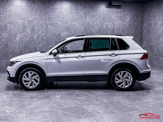 Volkswagen Tiguan 4 of 26