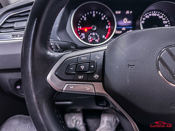 Volkswagen Tiguan 21 of 26