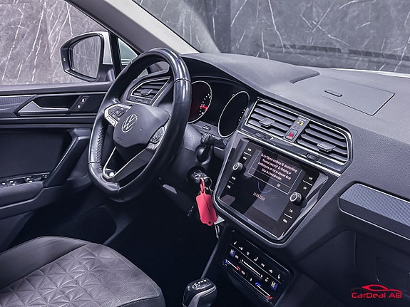Volkswagen Tiguan 14 of 26