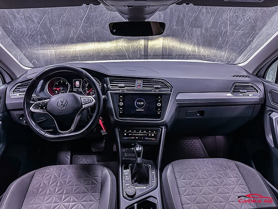 Volkswagen Tiguan 13 of 26