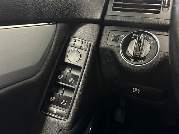 Mercedes-Benz C200 14 of 28