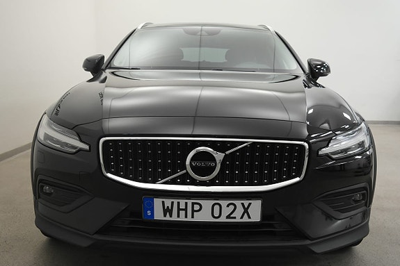 Volvo V60 Cross Country 7 of 21