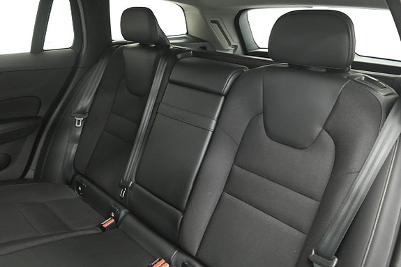 Volvo V60 Cross Country 17 of 21