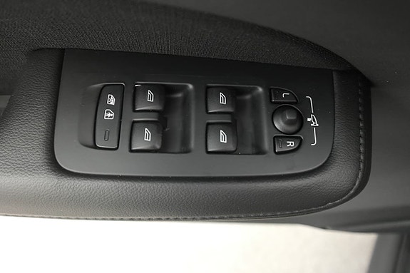 Volvo V60 Cross Country 15 of 21