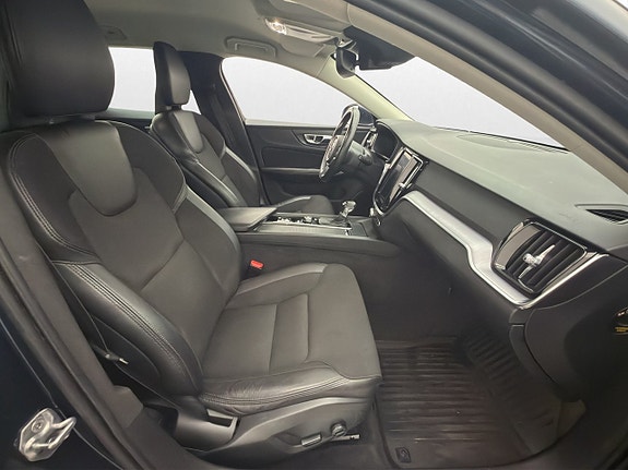 Volvo V60 25 of 30