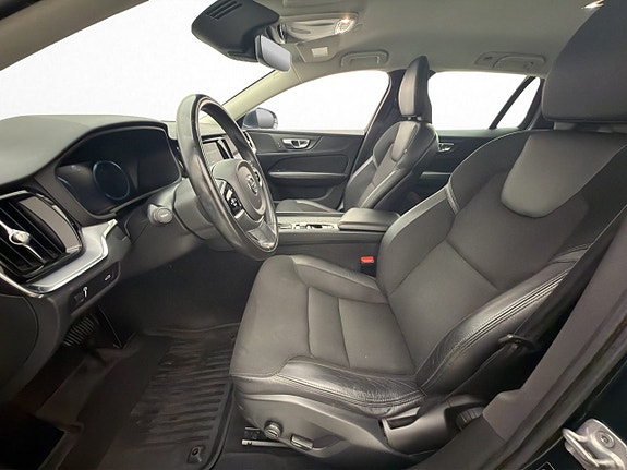 Volvo V60 10 of 30