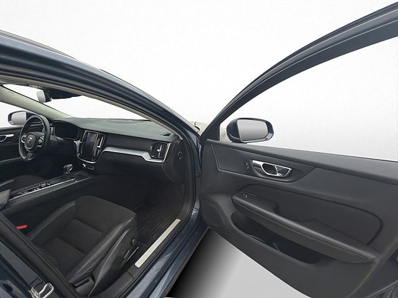 Volvo V60 26 of 30