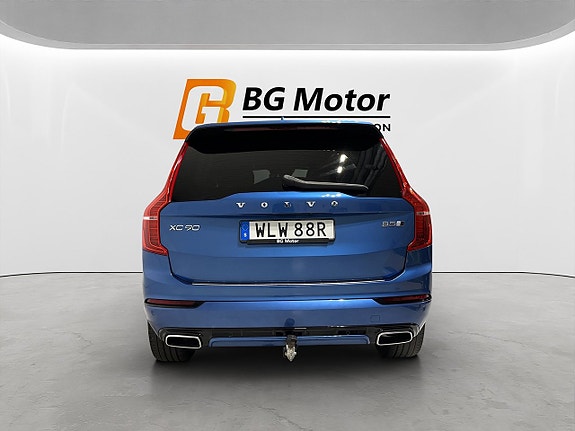 Volvo XC90 5 of 23
