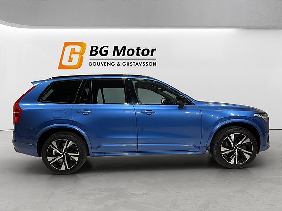 Volvo XC90 3 of 23