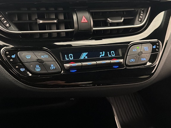 Toyota C-HR 21 of 30