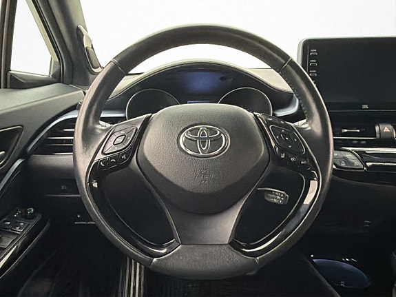 Toyota C-HR 11 of 30