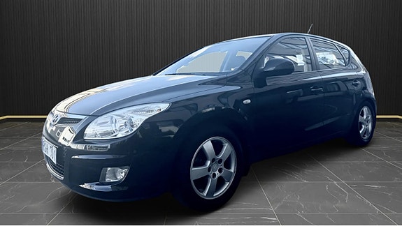 Hyundai i30 2 of 7