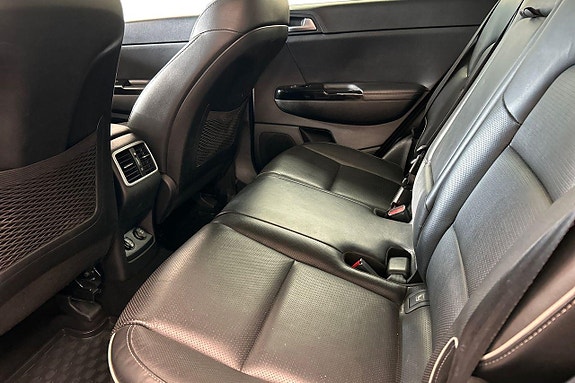 Kia Sportage 12 of 30