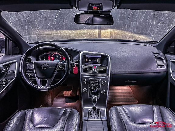 Volvo XC60 12 of 27