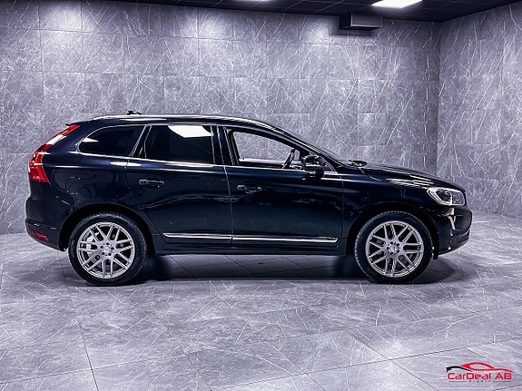Volvo XC60 8 of 27