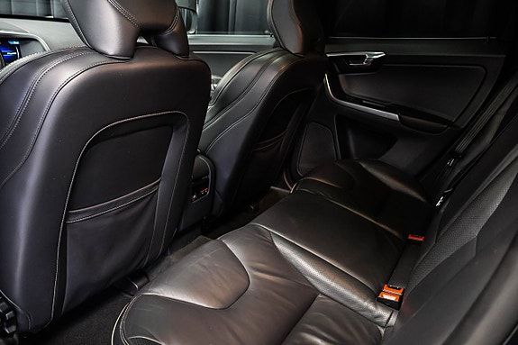 Volvo XC60 22 of 27