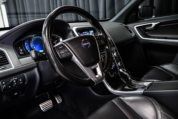 Volvo XC60 12 of 27