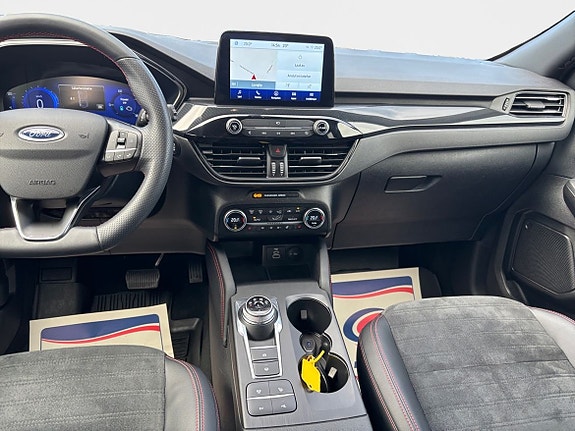 Ford Kuga 11 of 14