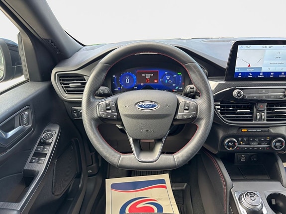 Ford Kuga 12 of 14