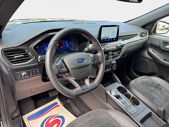 Ford Kuga 10 of 14