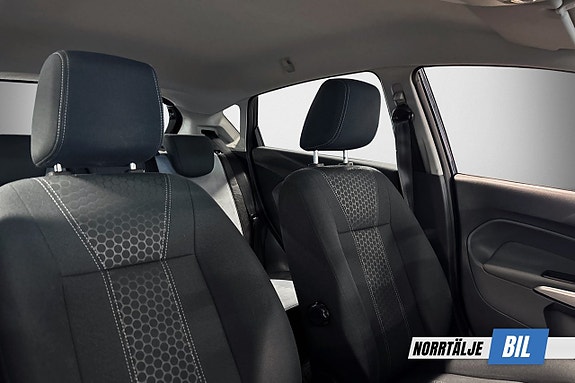 Ford Fiesta 13 of 17