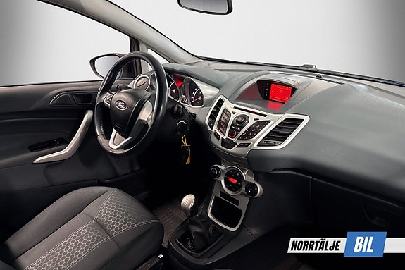Ford Fiesta 12 of 17