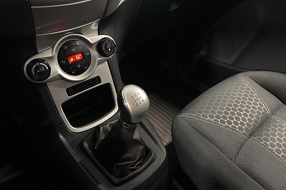 Ford Fiesta 16 of 17