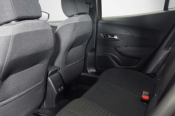 Peugeot 2008 12 of 13