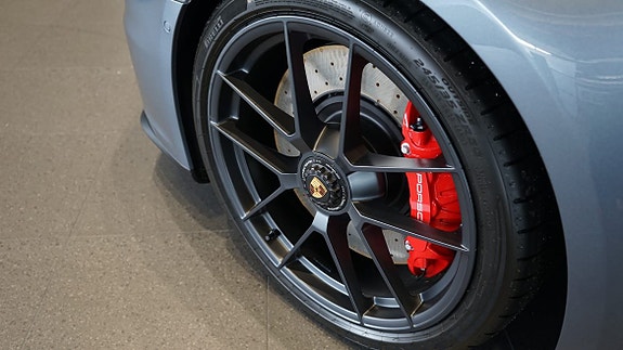 Porsche 911 5 of 7