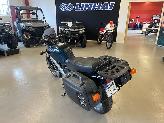 Honda NTV 650 4 of 4